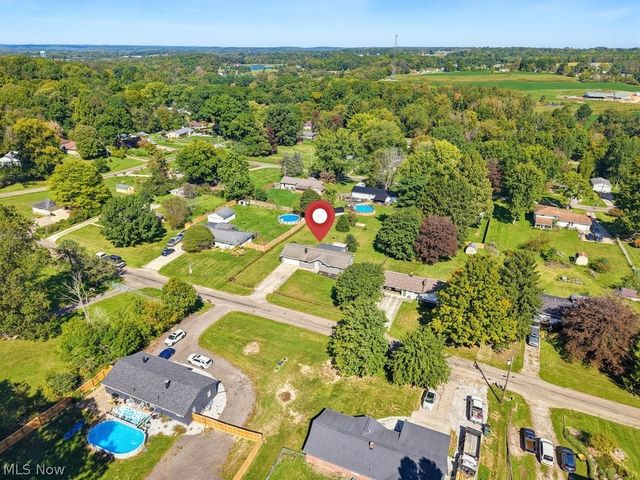 10457 Persimmon Street NW, Canal Fulton, OH 44614