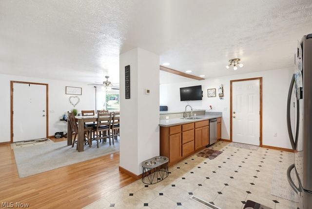 10457 Persimmon Street NW, Canal Fulton, OH 44614