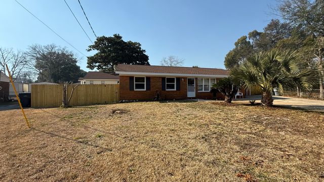 238 NW Martisa Road, Fort Walton Beach, FL 32548