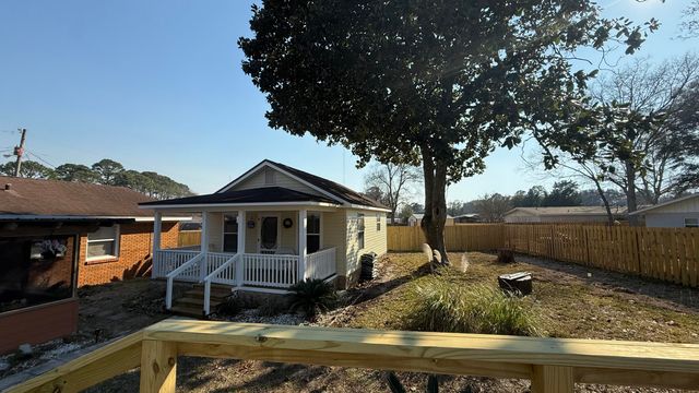 238 NW Martisa Road, Fort Walton Beach, FL 32548