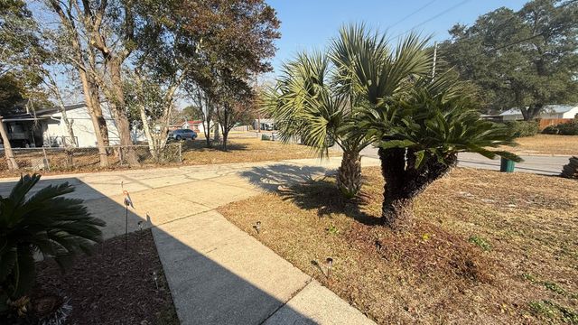 238 NW Martisa Road, Fort Walton Beach, FL 32548