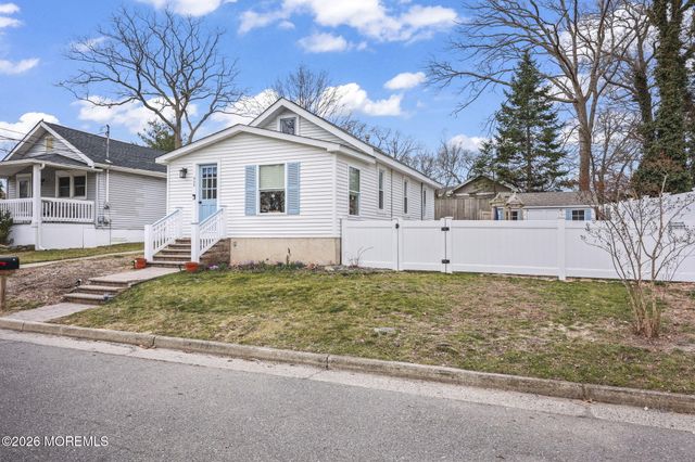 939 Woodland Avenue, West Belmar, NJ 07719