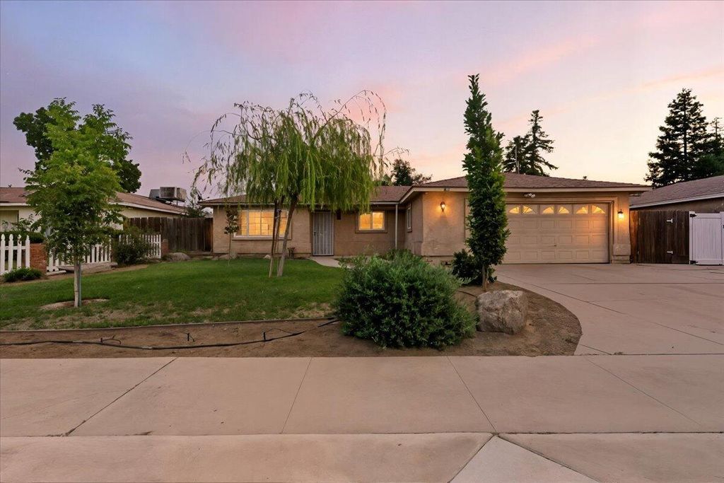716 S Kazarian Street, Tulare, CA 93274