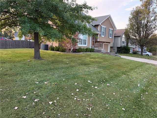 11200 N Lewis Avenue, Kansas City, MO 64157