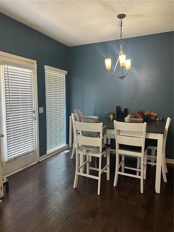 11200 N Lewis Avenue, Kansas City, MO 64157