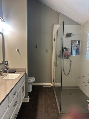 11200 N Lewis Avenue, Kansas City, MO 64157