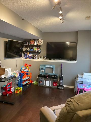11200 N Lewis Avenue, Kansas City, MO 64157