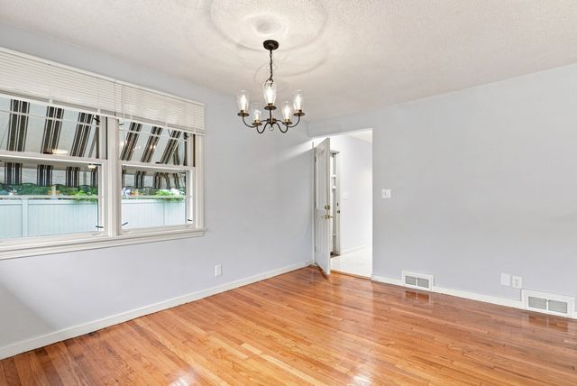 13 Parker St, Agawam, MA 01001