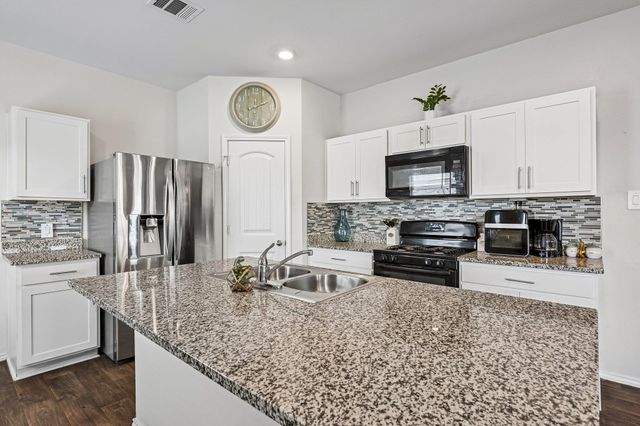 343 Andover LN, Uhland, TX 78640