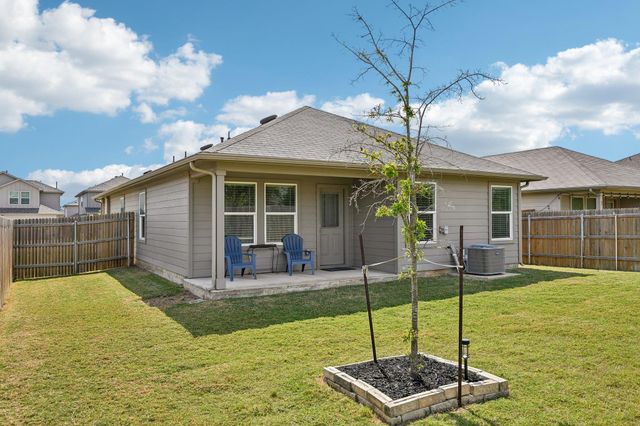 343 Andover LN, Uhland, TX 78640
