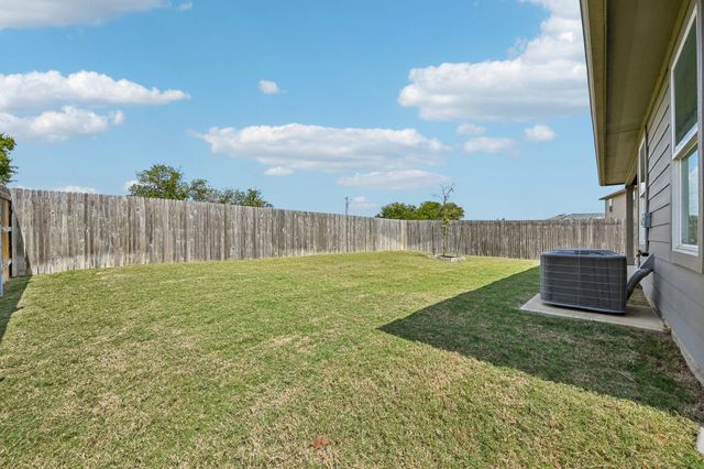 343 Andover LN, Uhland, TX 78640