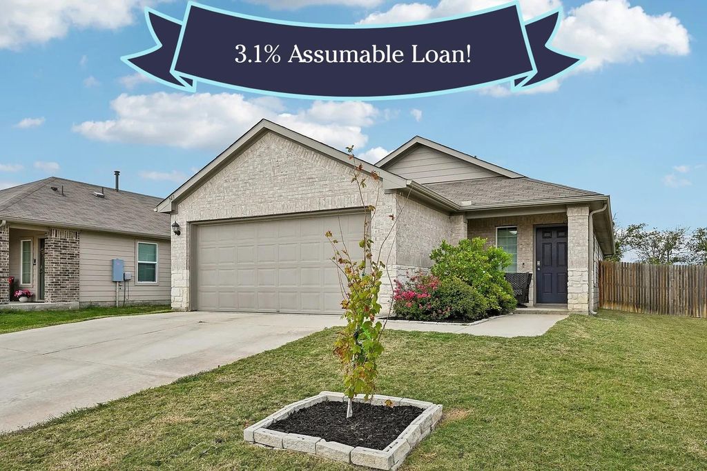343 Andover LN, Uhland, TX 78640