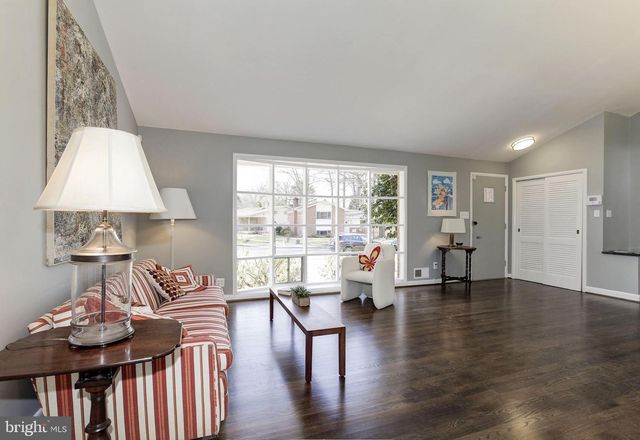 6400 REDWING RD, Bethesda, MD 20817