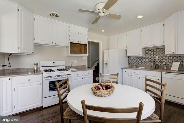 6400 REDWING RD, Bethesda, MD 20817