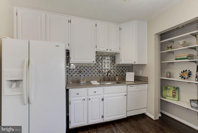 6400 REDWING RD, Bethesda, MD 20817