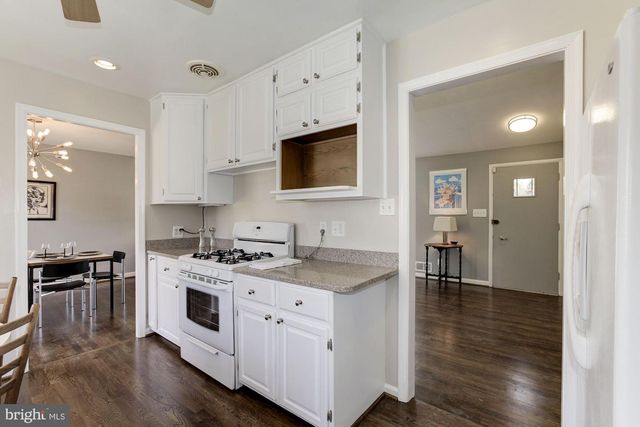 6400 REDWING RD, Bethesda, MD 20817