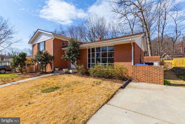 6400 REDWING RD, Bethesda, MD 20817