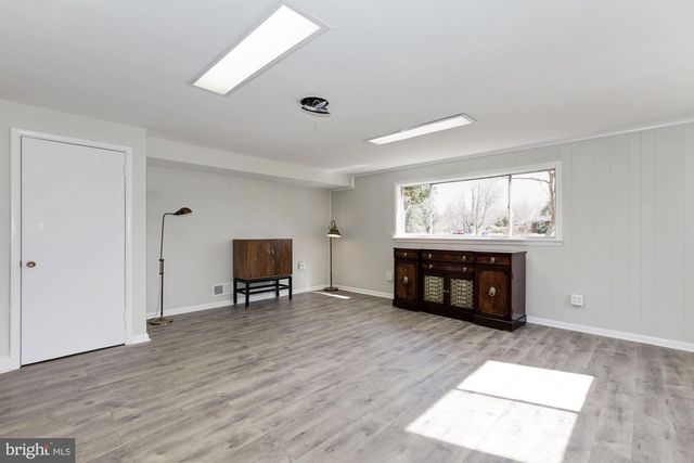 6400 REDWING RD, Bethesda, MD 20817