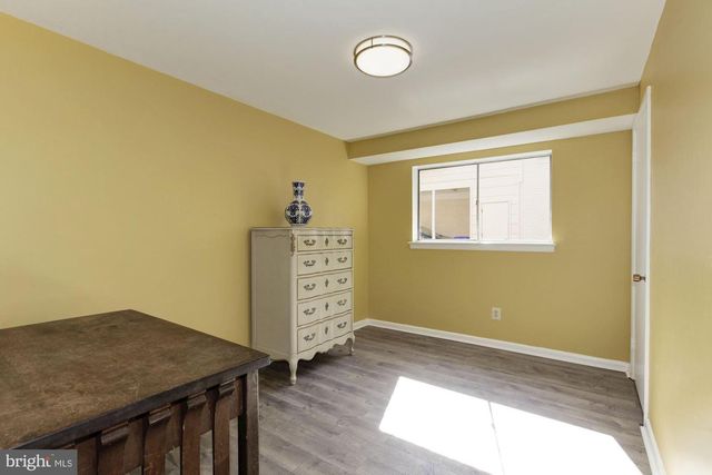 6400 REDWING RD, Bethesda, MD 20817