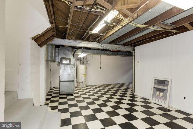 6400 REDWING RD, Bethesda, MD 20817