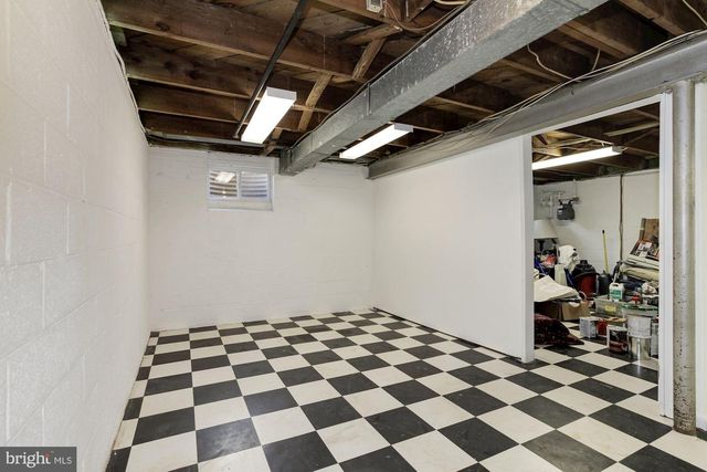 6400 REDWING RD, Bethesda, MD 20817