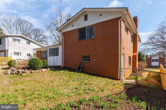 6400 REDWING RD, Bethesda, MD 20817