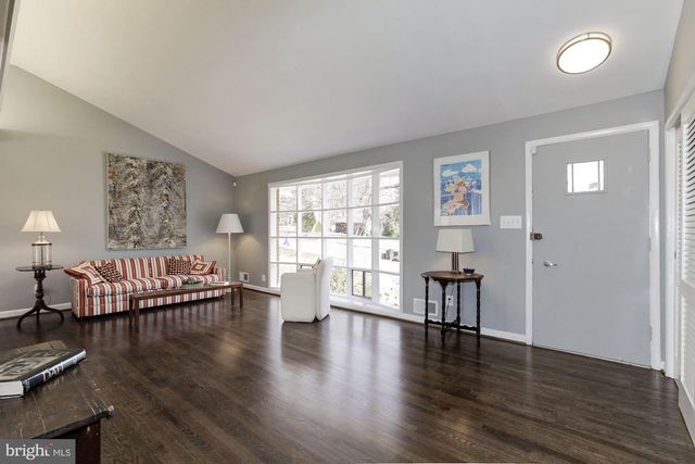 6400 REDWING RD, Bethesda, MD 20817