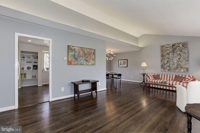 6400 REDWING RD, Bethesda, MD 20817