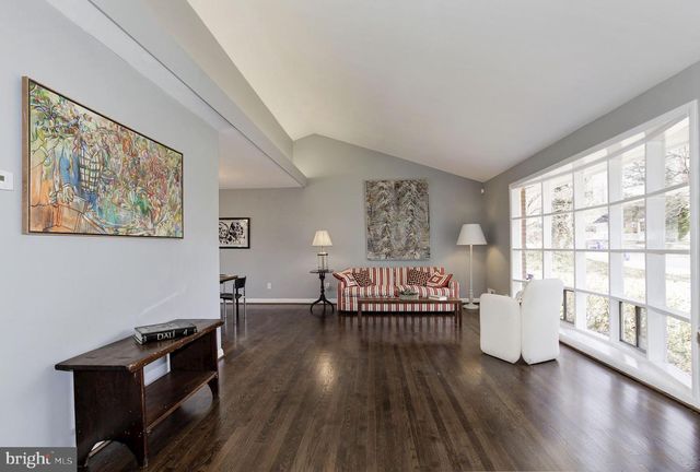 6400 REDWING RD, Bethesda, MD 20817