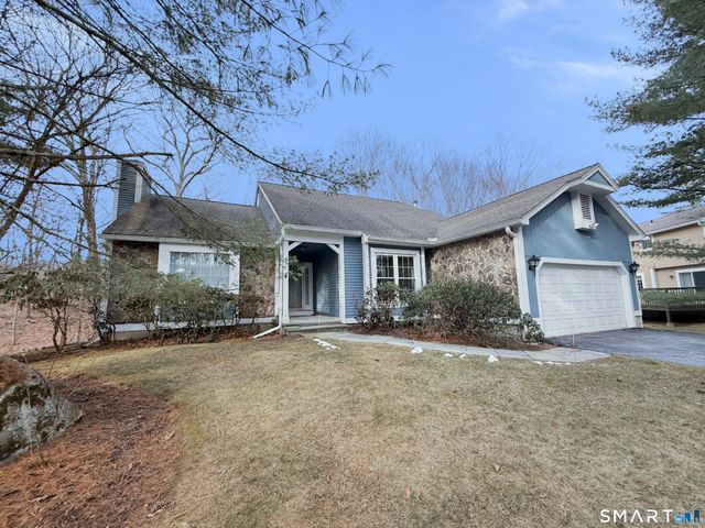 5 Kensington Road 5, Monroe, CT 06468