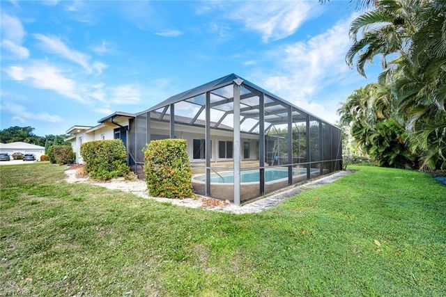 263 Shadowridge CT, Marco Island, FL 34145