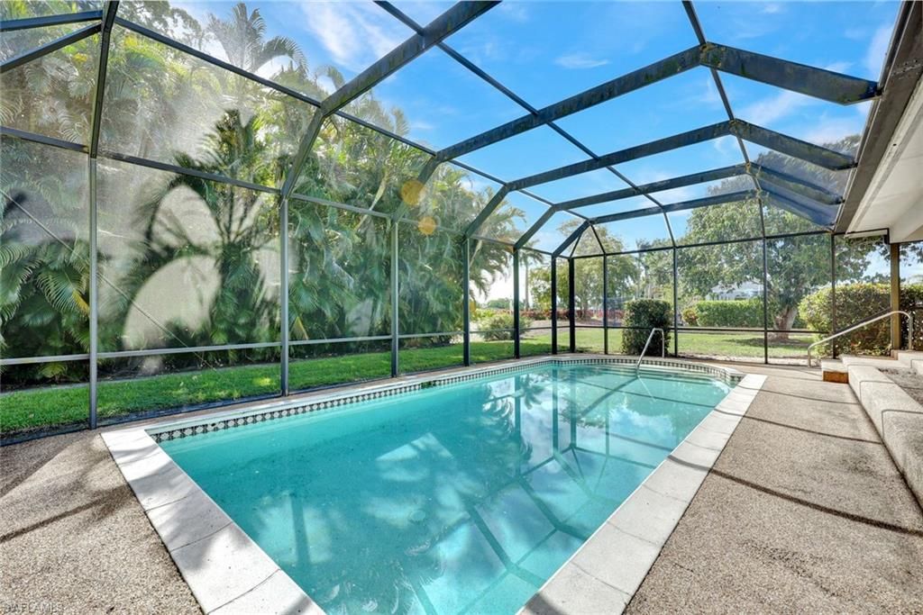 263 Shadowridge CT, Marco Island, FL 34145