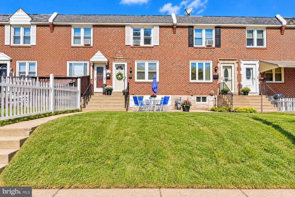 Image 2 of property listing at 57 W MADISON AVE, Clifton Heights, PA 19018