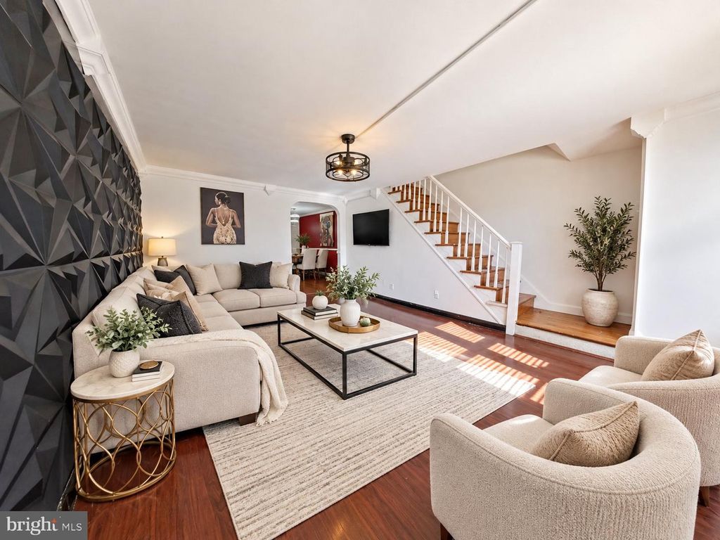 Image 3 of property listing at 57 W MADISON AVE, Clifton Heights, PA 19018