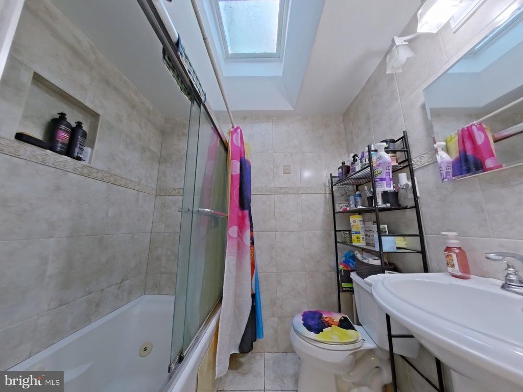 Image 23 of property listing at 57 W MADISON AVE, Clifton Heights, PA 19018