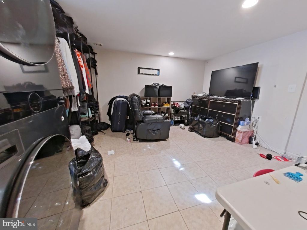 Image 26 of property listing at 57 W MADISON AVE, Clifton Heights, PA 19018