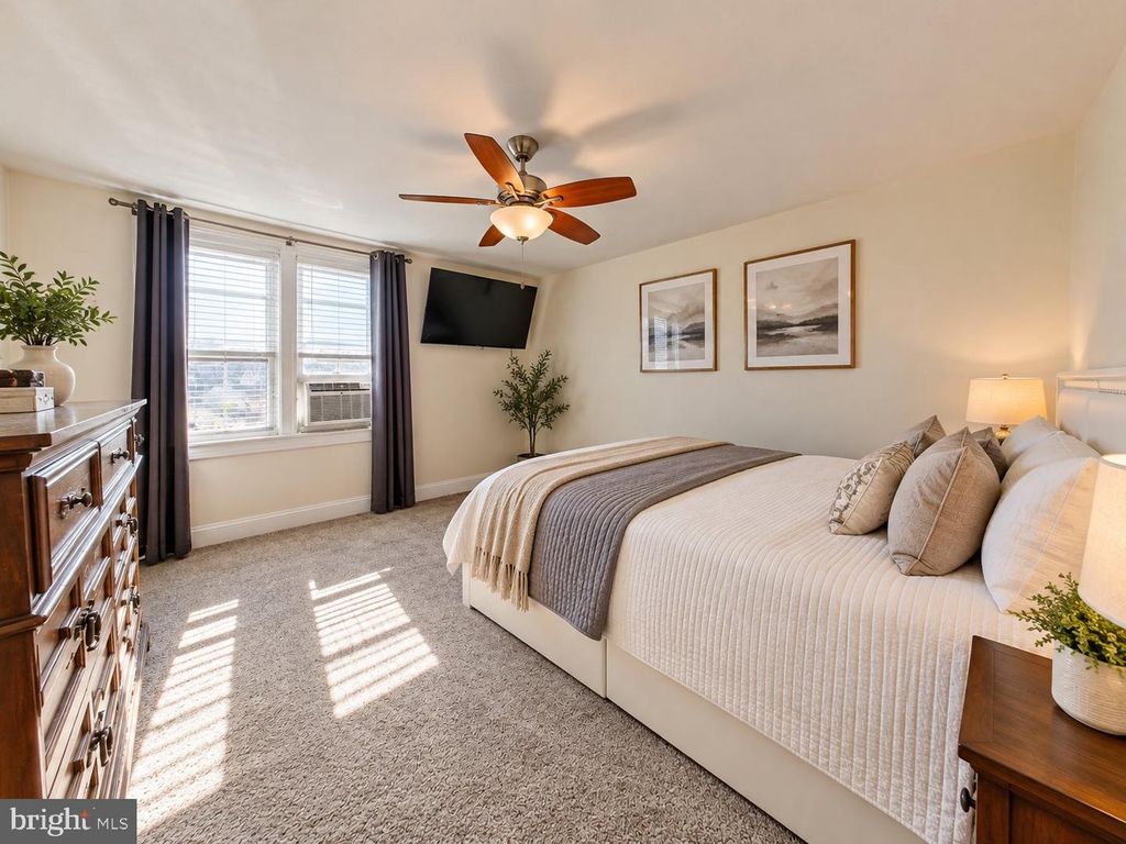Image 9 of property listing at 57 W MADISON AVE, Clifton Heights, PA 19018