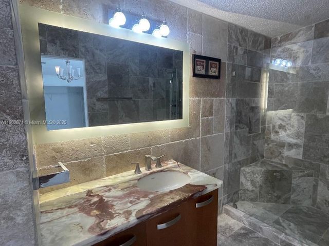 19800 SW 180th Ave UNIT 86, Miami, FL 33187