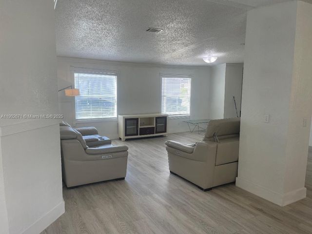 19800 SW 180th Ave UNIT 86, Miami, FL 33187