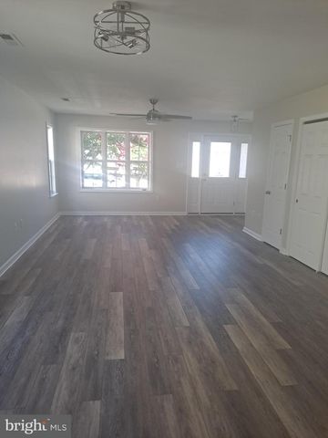 210 AMARET ST, Fredericksburg, VA 22401