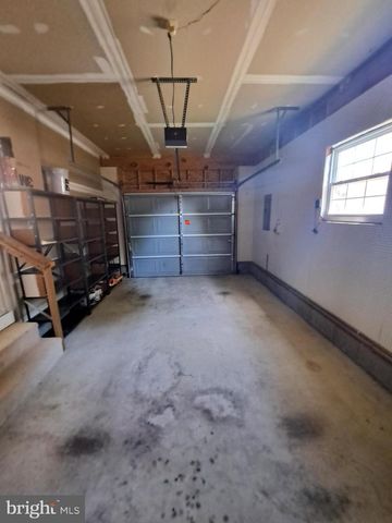 210 AMARET ST, Fredericksburg, VA 22401