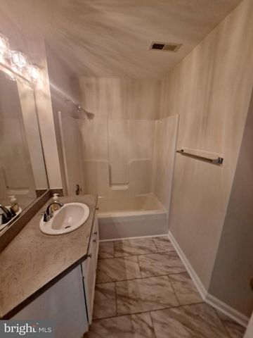 210 AMARET ST, Fredericksburg, VA 22401