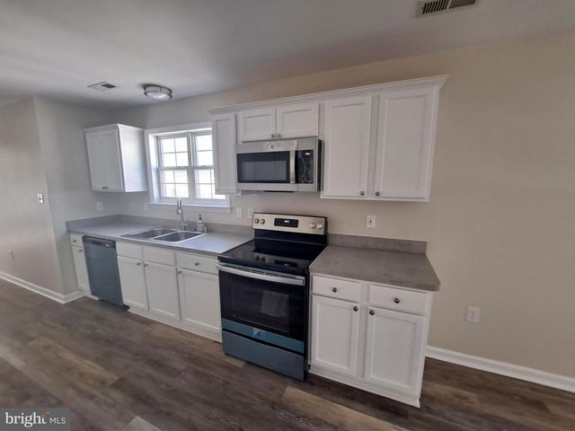 210 AMARET ST, Fredericksburg, VA 22401