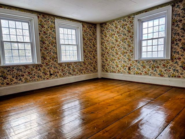 43 Winchendon Rd, Royalston, MA 01368