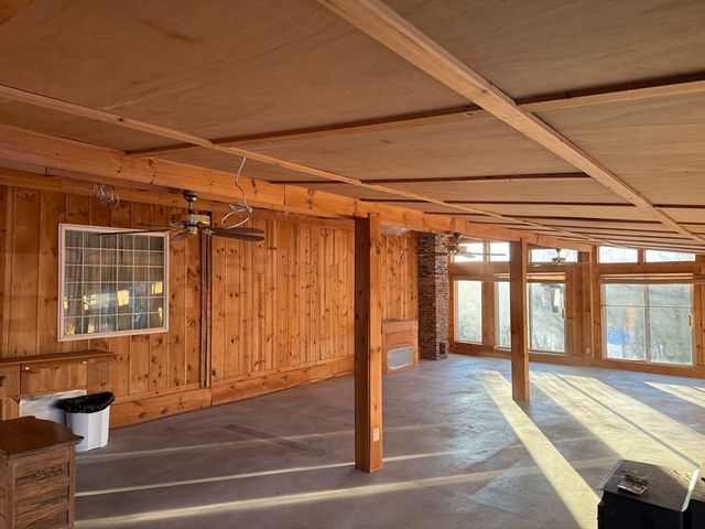 43 Winchendon Rd, Royalston, MA 01368