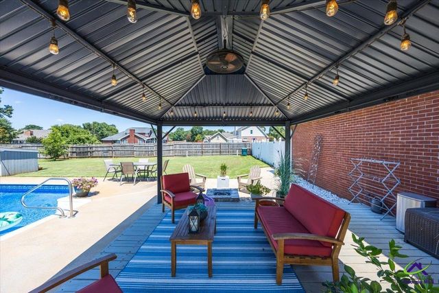 201 William D Evans Court, Kathleen, GA 31047