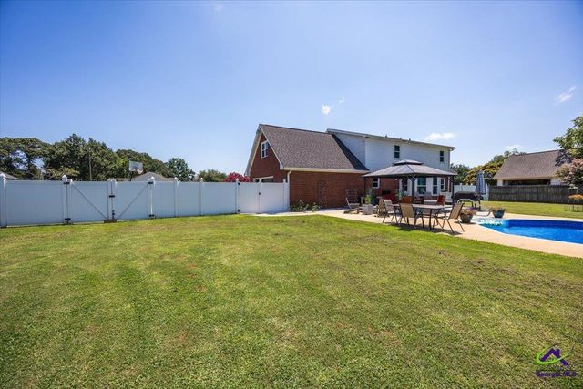 201 William D Evans Court, Kathleen, GA 31047