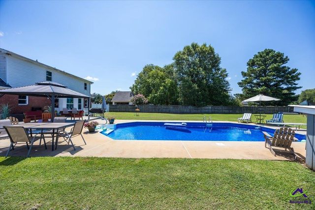 201 William D Evans Court, Kathleen, GA 31047