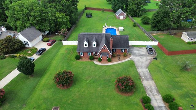 201 William D Evans Court, Kathleen, GA 31047
