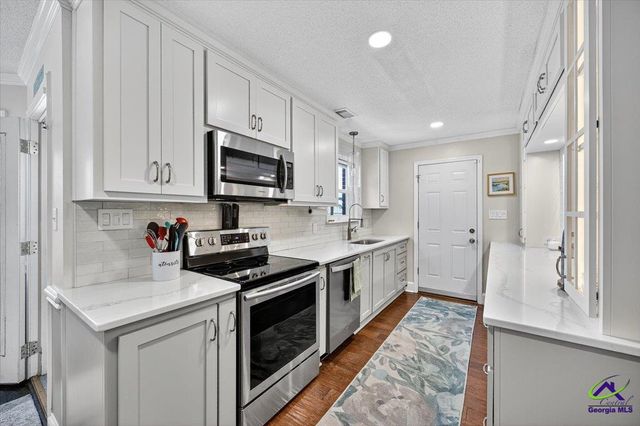 201 William D Evans Court, Kathleen, GA 31047